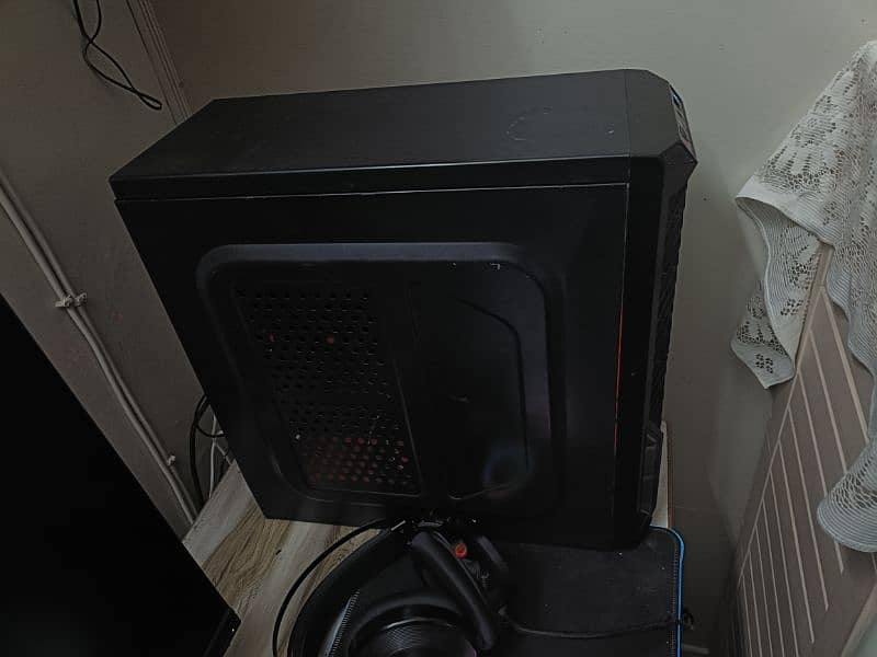 Gaming PC for sale in excellent condition 1