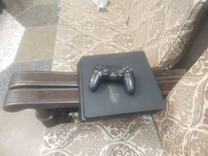 PS4 slim 0