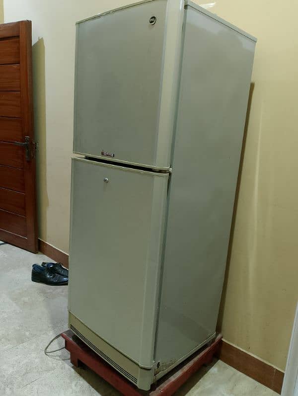 35000  pel fridge 03013575266 0