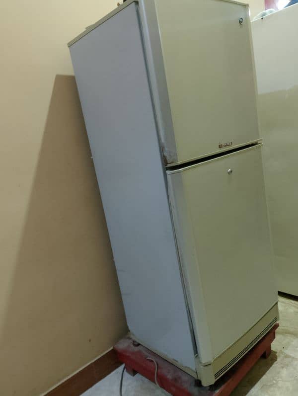 35000  pel fridge 03013575266 1