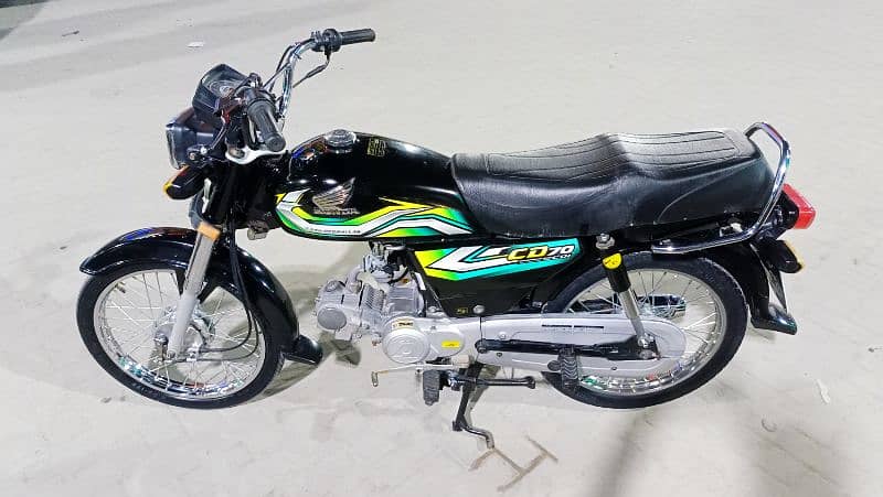 Honda CD-70 Euro2 2023 model Karachi num 1st owner Genuine condition 2