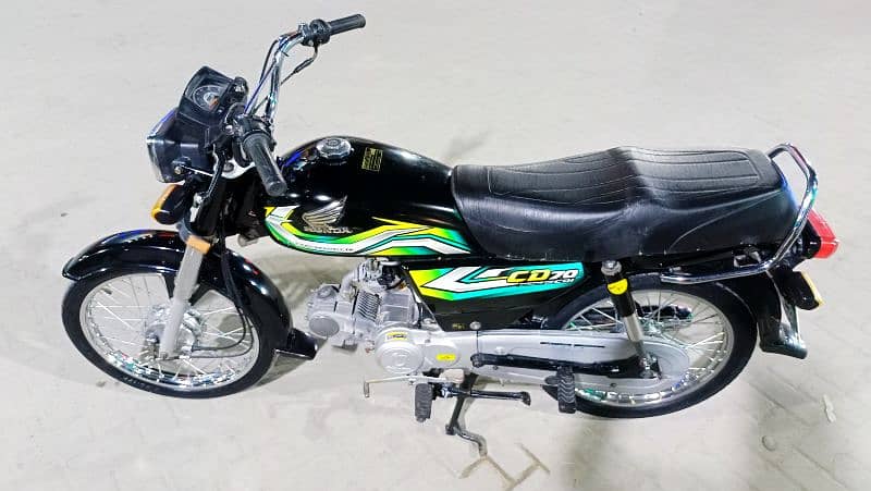 Honda CD-70 Euro2 2023 model Karachi num 1st owner Genuine condition 10