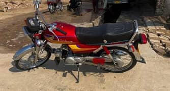 Honda CD70 Bike for sal my cont WhatsApp number only 0325"89-25*770