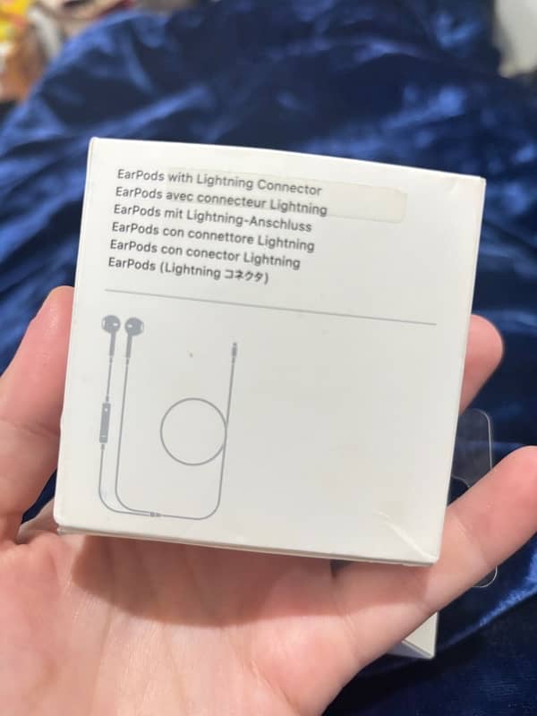 APPLE ORIGINAL LIGHTNING EAR PODS 2