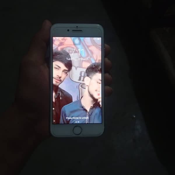 i phone 7 he bilkul new condition me he exchange posibal i phon7 plus 4