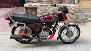 Honda 125/18 Model lush condition all ok documents complete need money