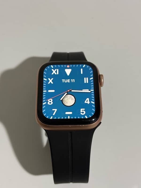 APPLE WATCH SERIES 6 44 MM  CHARGER MINT CONDITION 0