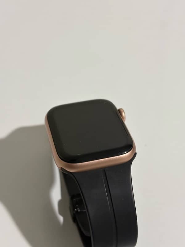 APPLE WATCH SERIES 6 44 MM  CHARGER MINT CONDITION 5