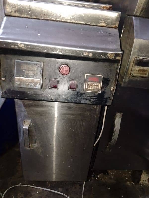 16 liter Fryer available 2