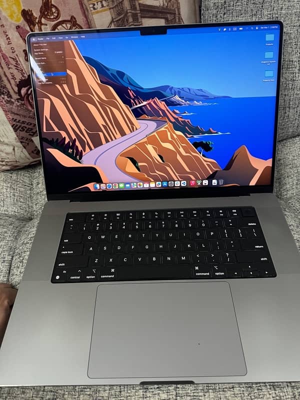 Macbook m1 2021 16 inch 4