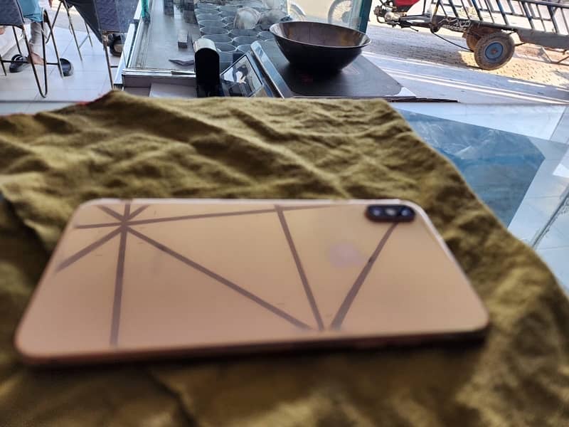 Iphone xs max golden colour dual sim PTA approved 1