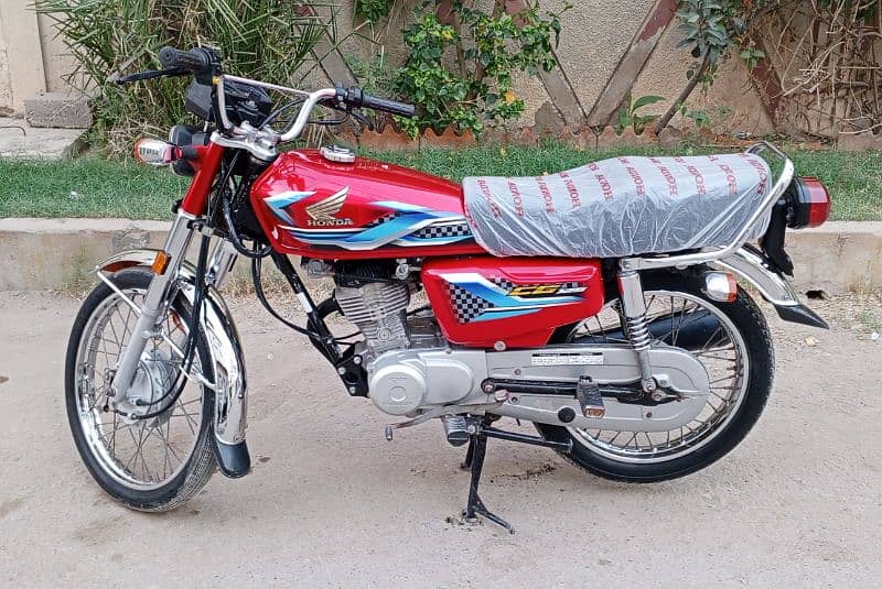 Honda CG 125 2024 first owner khi num 03278228900 2