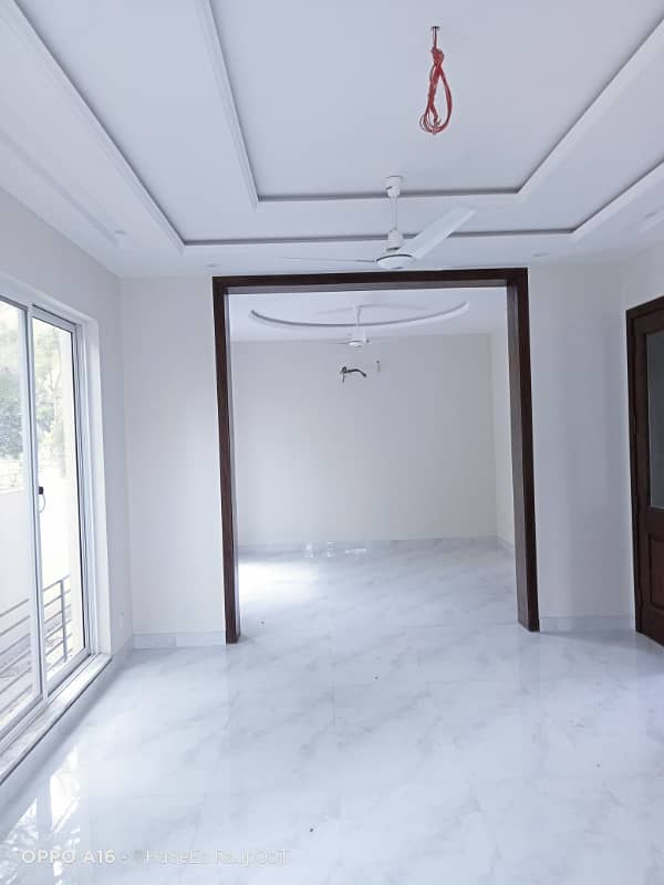 1 Kanal Full House Brand New Available For Rent In Main Cantt. 1