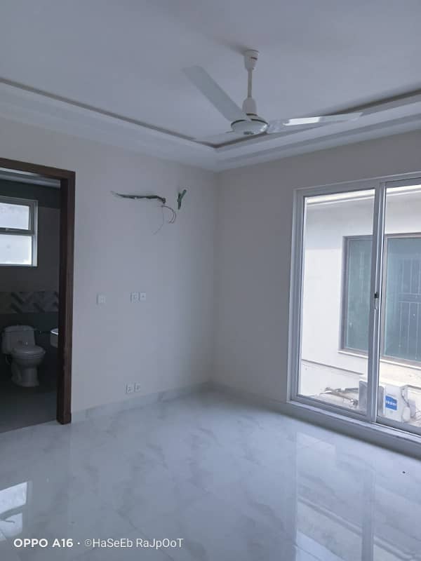 1 Kanal Full House Brand New Available For Rent In Main Cantt. 14