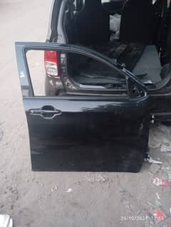 Toyota paso driver side door complete