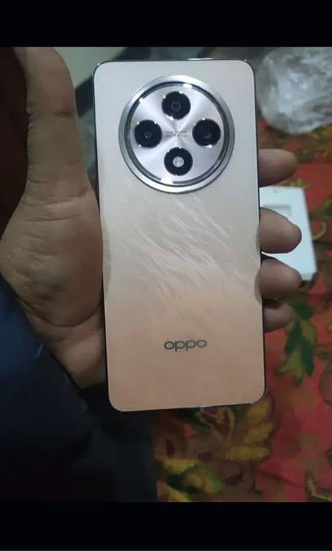 Oppo Reno 12F 3