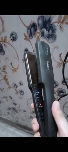 Hair straightener