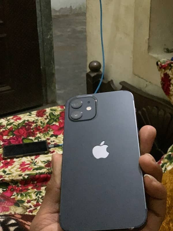 iPhone 12 factory unlock blue colour condition 10/10 5