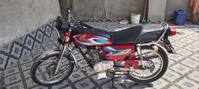 Smoth and Beautiful Honda 125