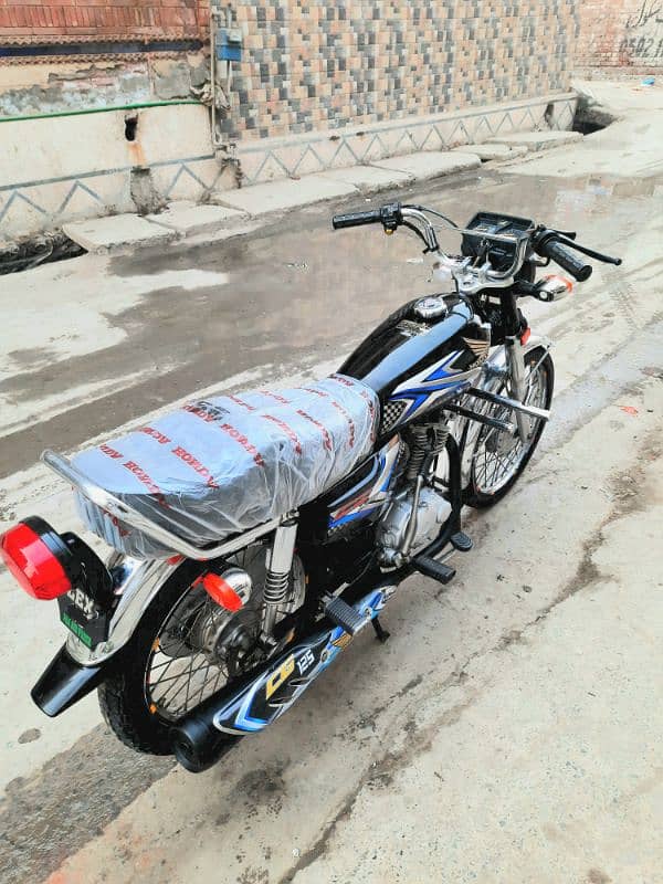 Honda CG 125 With 2 Digit Golden Number Urgent Sale 1