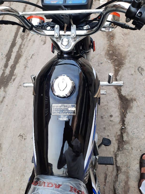 Honda CG 125 With 2 Digit Golden Number Urgent Sale 5