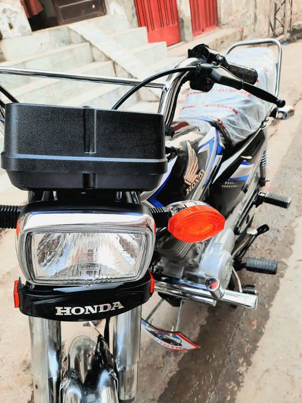 Honda CG 125 With 2 Digit Golden Number Urgent Sale 9