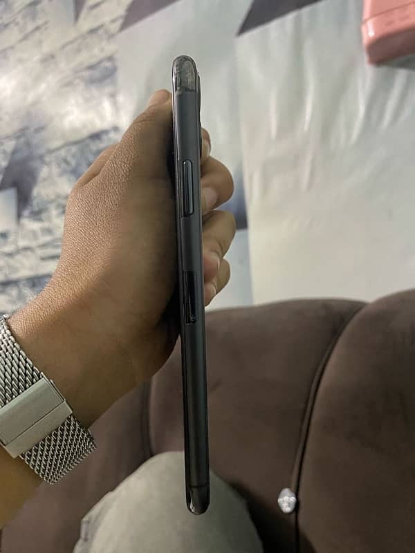 for sale iPhone 11 Pro max 4