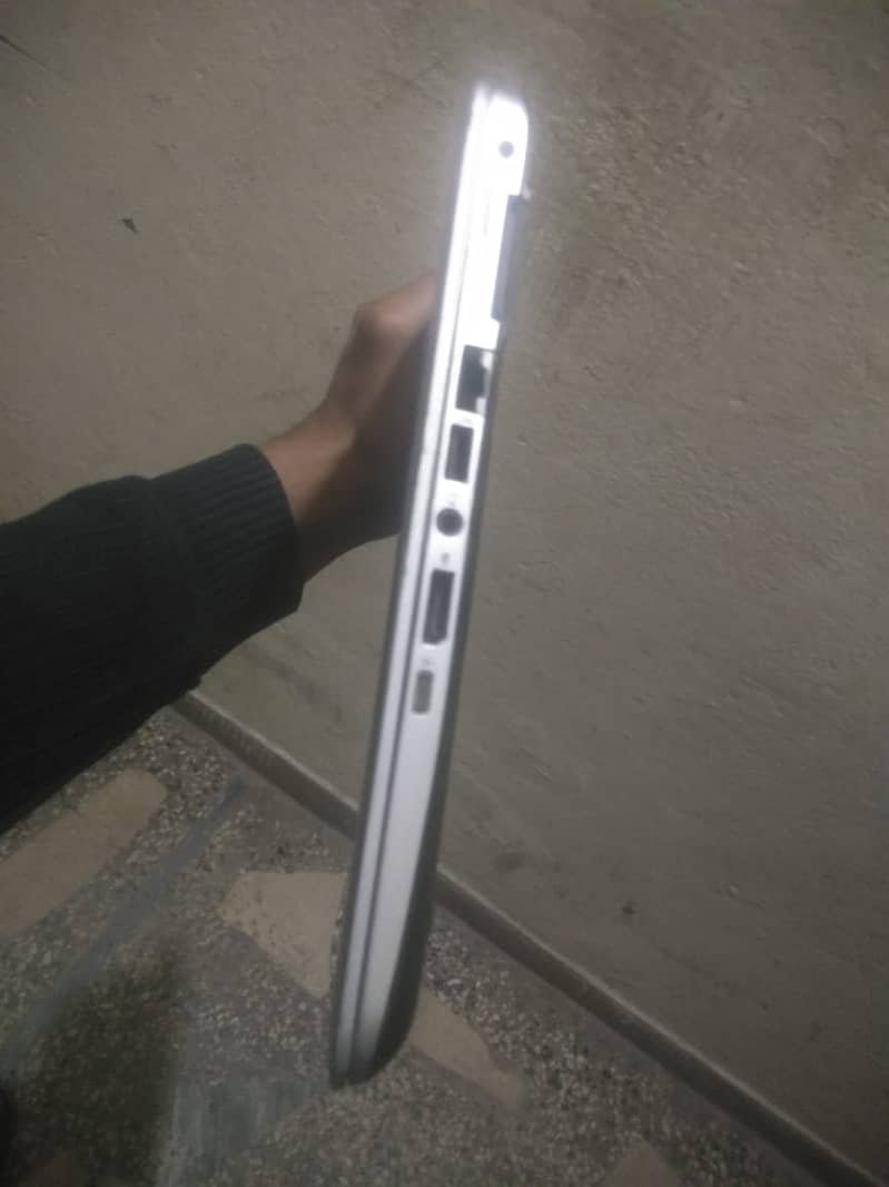 Laptop in used condition 3