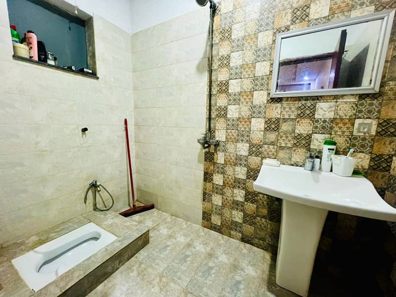 5 Marla Slightly Used House For Sale In Canal Gardens Lahore 4