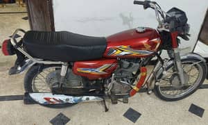 Honda 125 is in fine quality with perfect engine