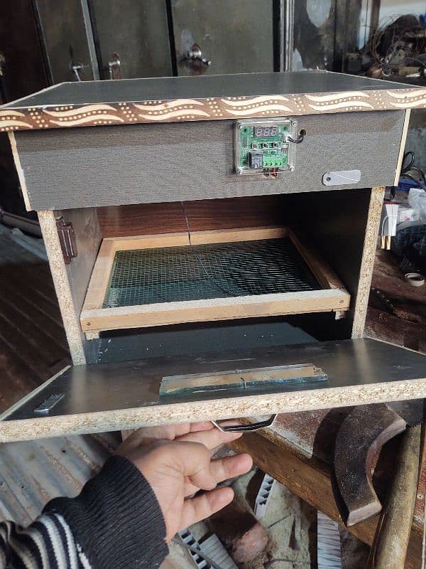 Incubator andy wali machine 7