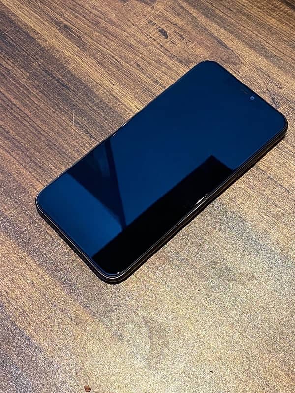 iphone 11 pro max 256Gb pta approved 5