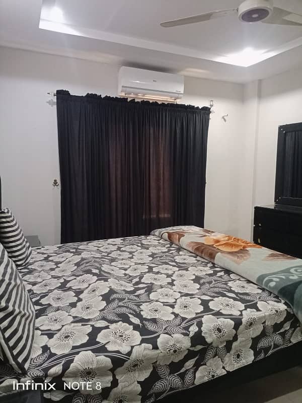 Par Day short time One BeD Room apartment Available for rent in Bahria town phase 4 and 6 empire Heights 2 Family apartment 1