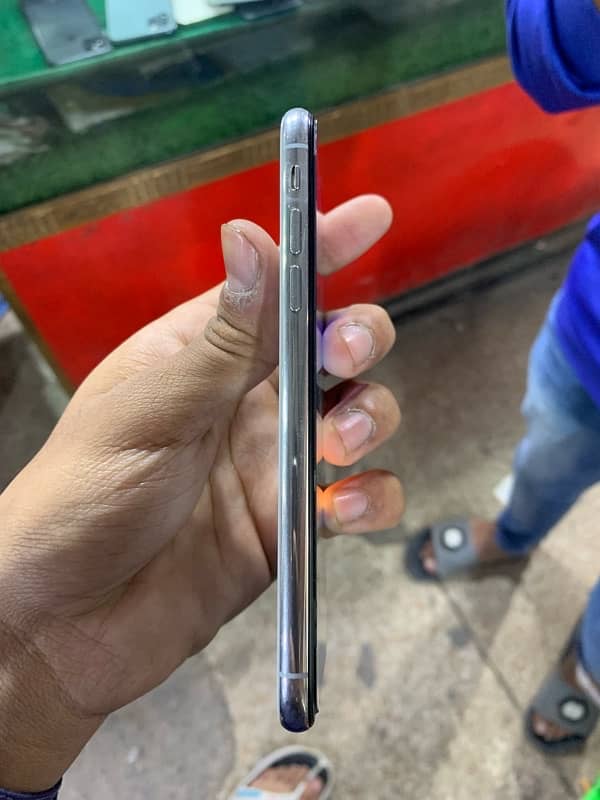 Iphone X 64 GB Non PTA 3