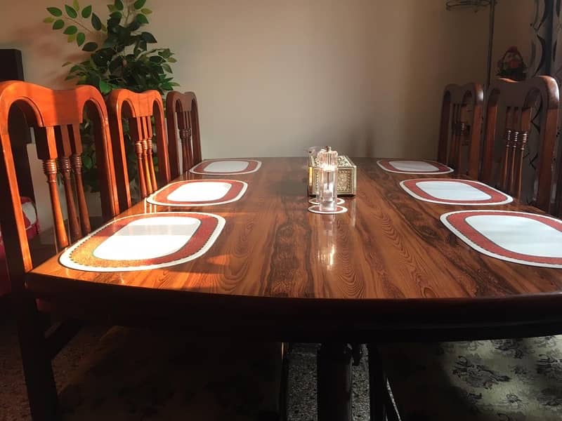 WOOD DINING TABLE FOR SALE 3