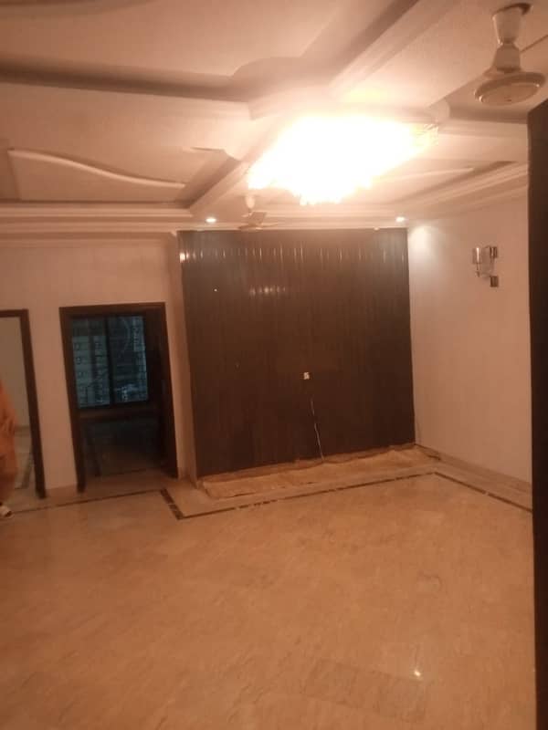 12 MARLA HOUSE AVAILABLE FOR RENT IN JOHAR TOWN PHASE 1 BLOCK F2 6