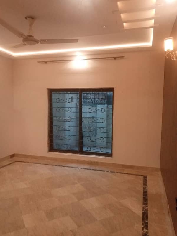 12 MARLA HOUSE AVAILABLE FOR RENT IN JOHAR TOWN PHASE 1 BLOCK F2 16