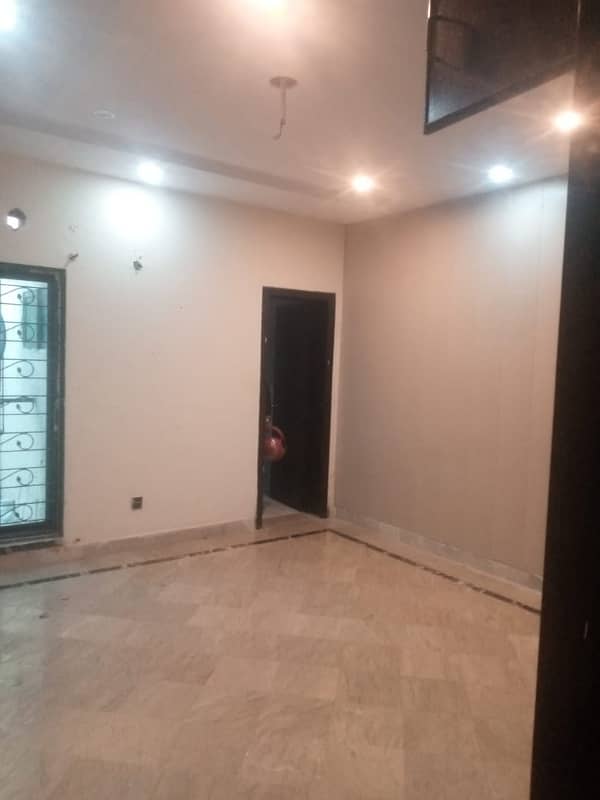 12 MARLA HOUSE AVAILABLE FOR RENT IN JOHAR TOWN PHASE 1 BLOCK F2 32