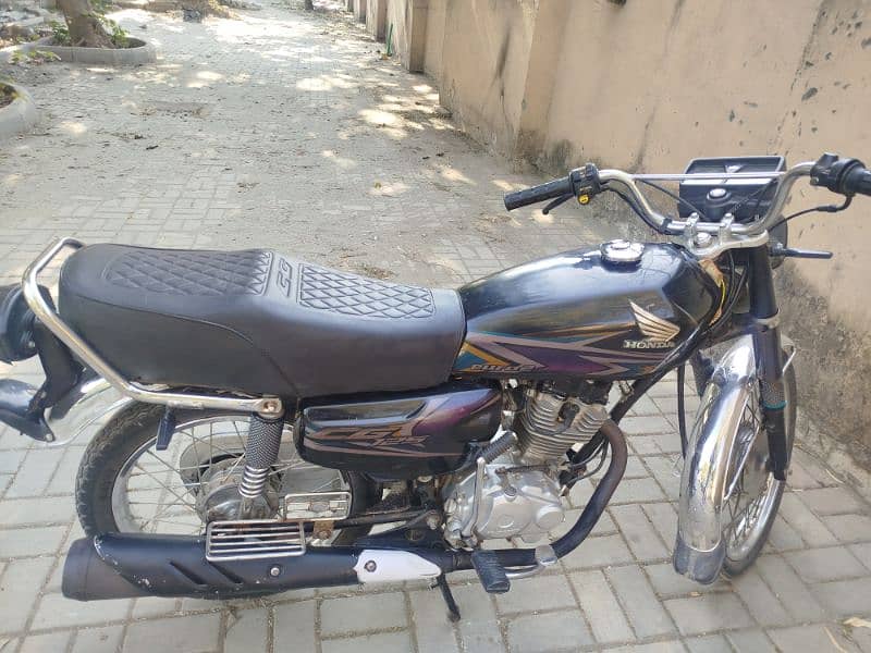 Honda 125 For Sale Genuine Condition. 5