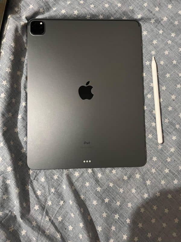 Headline: iPad Pro 12.9" M1 256GB (Immaculate) + Apple Pencil 4