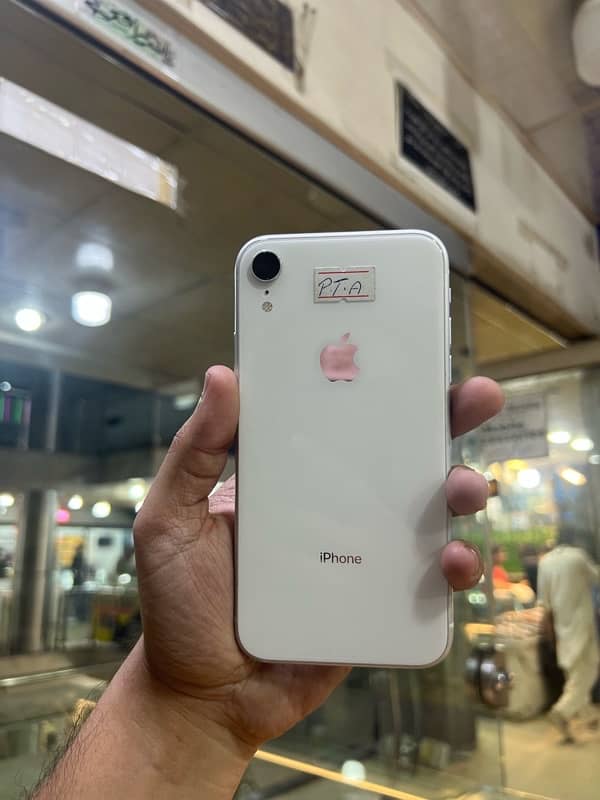 iphone XR 64 GB PTA Approved 4