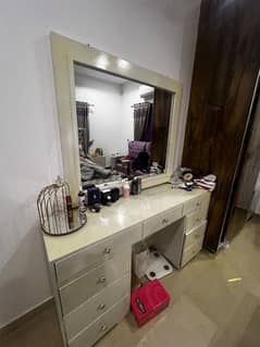 Dressing Table/Showcase/Wall Mirror/Wooden showcase/Wooden Furniture