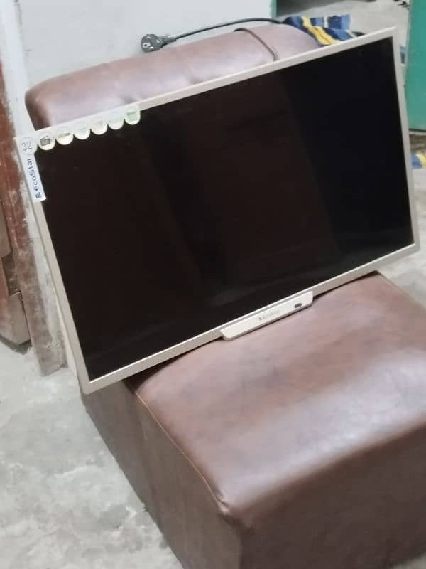 Ecostar 32" LED 2