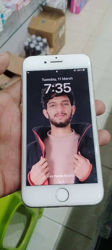 iPhone 8 non PTA 64 gb 10/10 condition 2