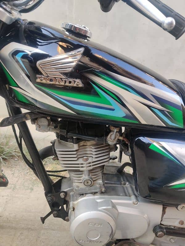 Honda CG 125 2023 karachi 03122132753 2