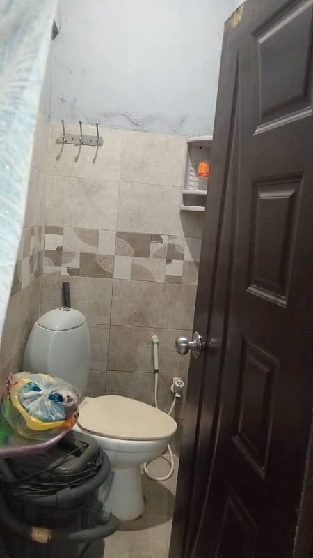 Prime Location Flat For sale In Azam Basti Karachi 6