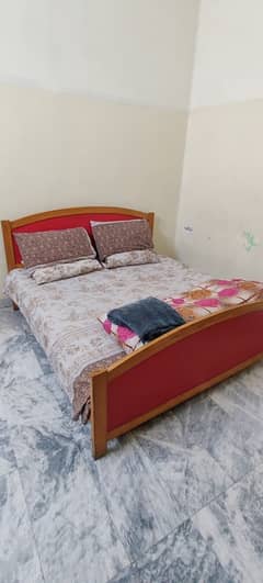 wooden bed set