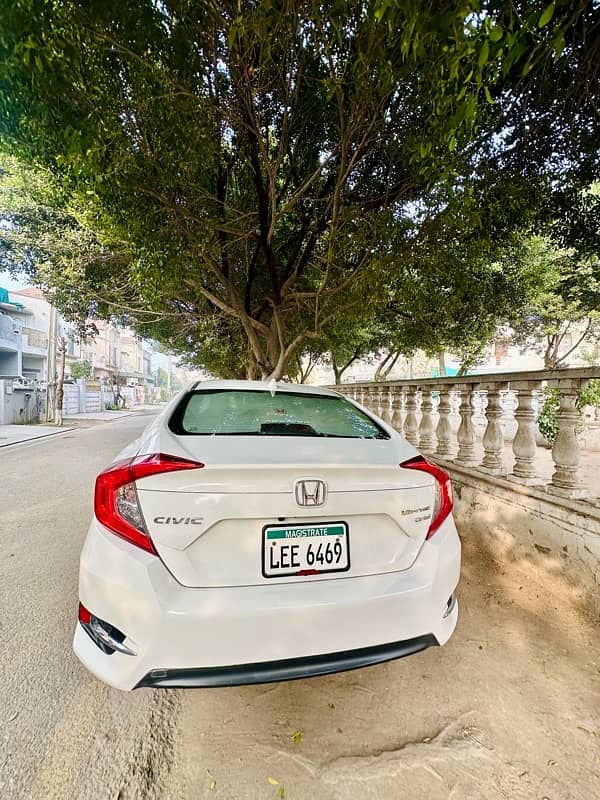 Honda Civic Oriel 2019 6