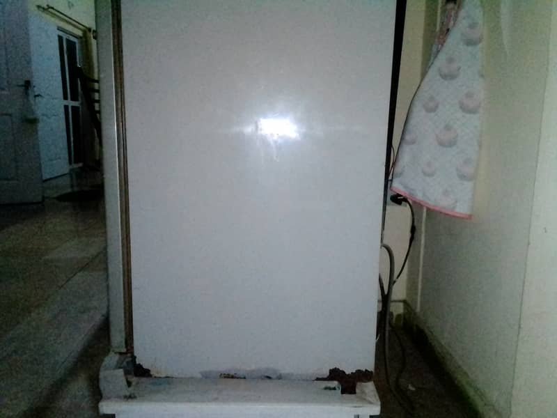 Dawlance fridge for sell 3