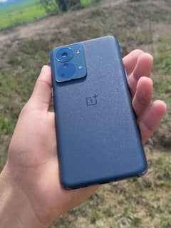 OnePlus nord 2T 5g 10 by 10. with 80 watt original charger